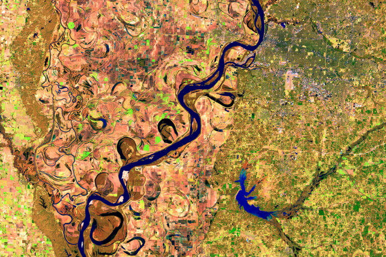 Mississippi River near Memphis, February 27, 2014